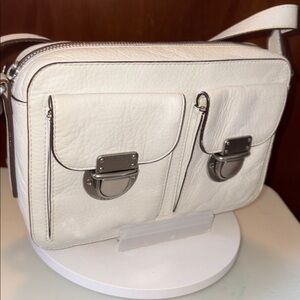 Fossil  Crossbody bag Shoulder Bag 2 front expanding pockets/ clip lock hardwar